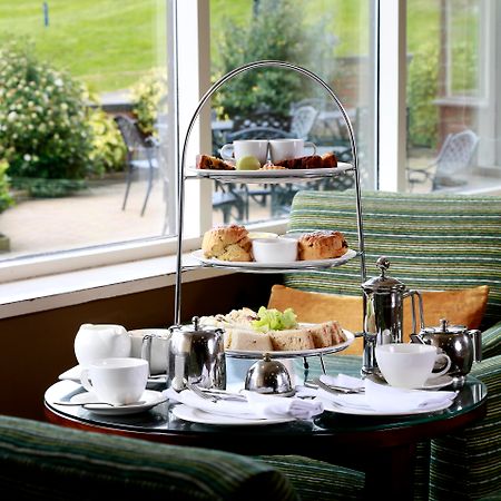 Macdonald Hill Valley Hotel, Spa & Golf Resort Whitchurch  Exteriör bild