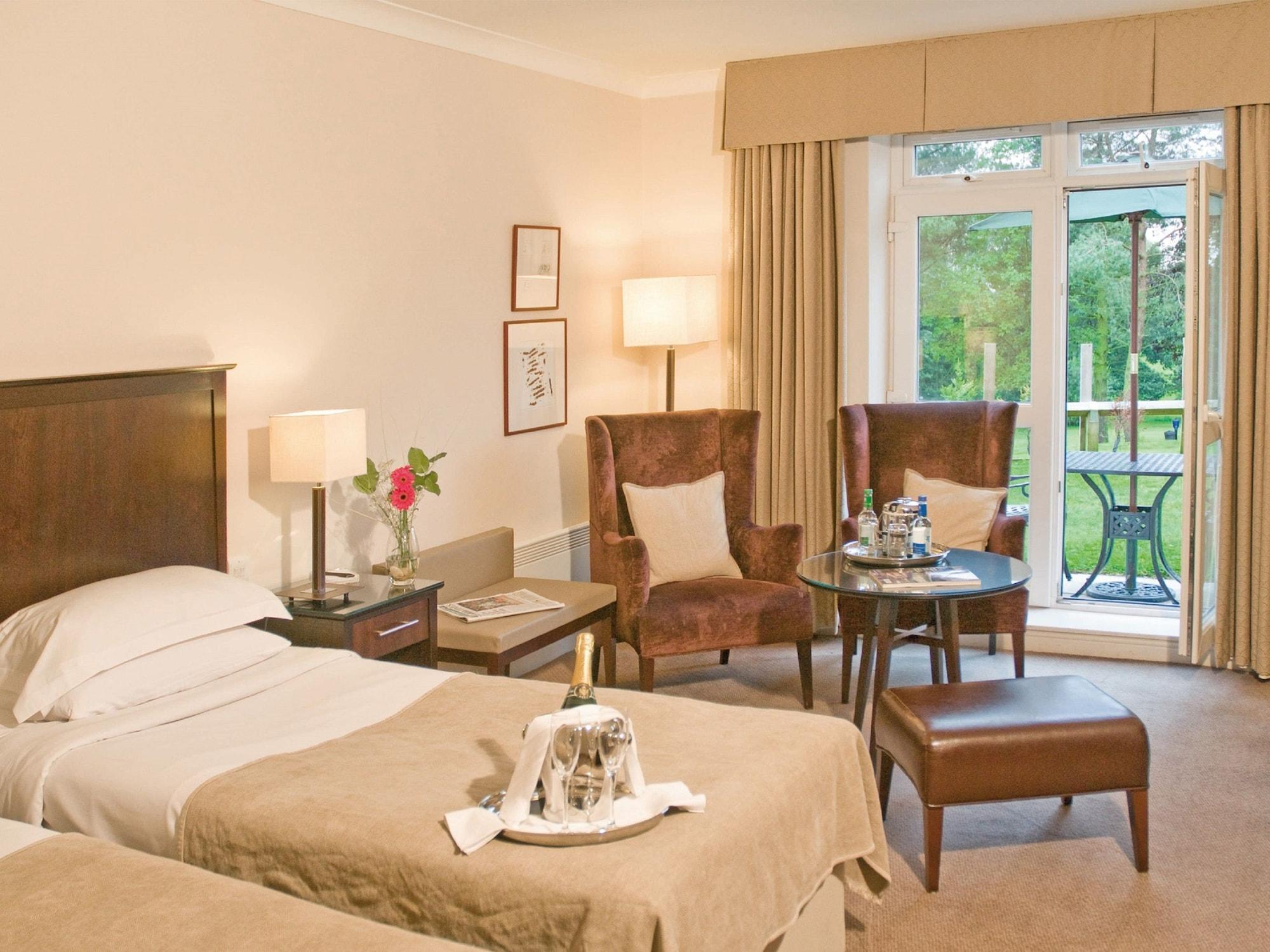 Macdonald Hill Valley Hotel, Spa & Golf Resort Whitchurch  Exteriör bild