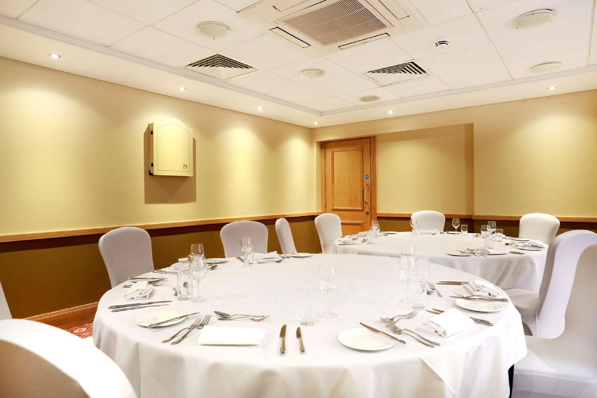 Macdonald Hill Valley Hotel, Spa & Golf Resort Whitchurch  Exteriör bild