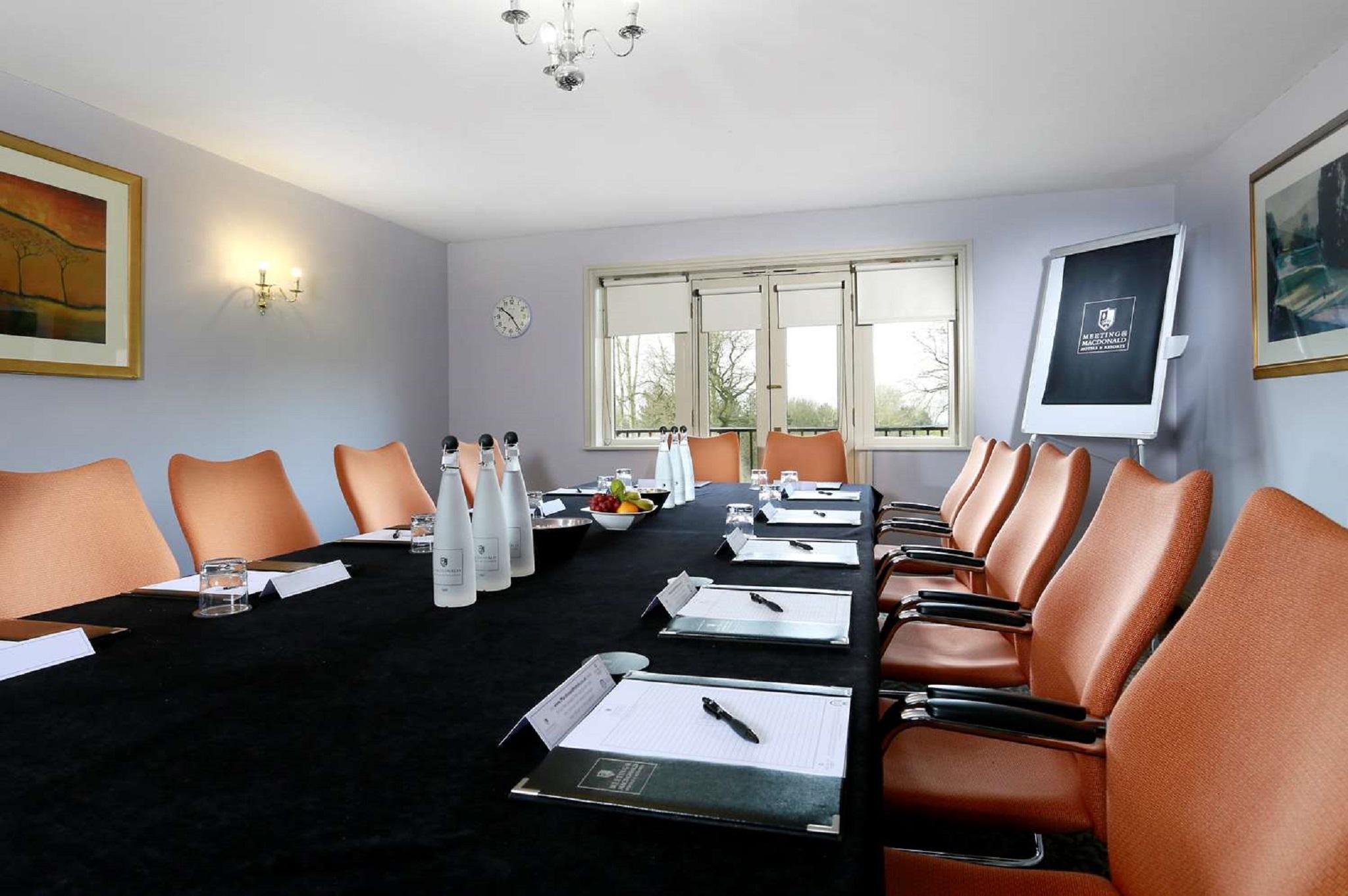 Macdonald Hill Valley Hotel, Spa & Golf Resort Whitchurch  Exteriör bild