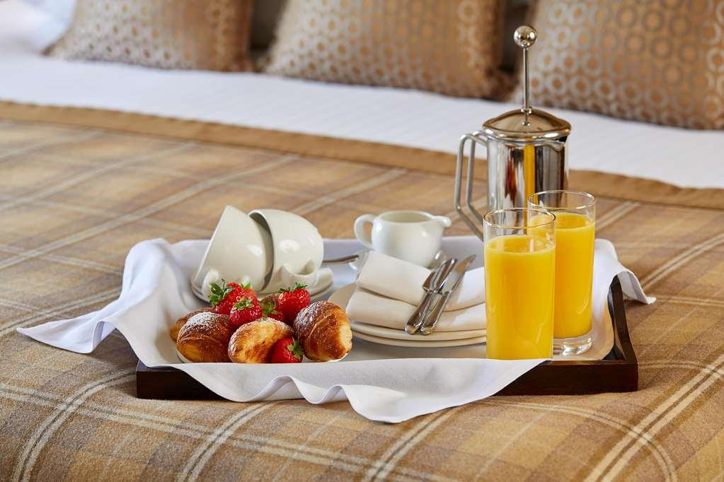 Macdonald Hill Valley Hotel, Spa & Golf Resort Whitchurch  Rum bild
