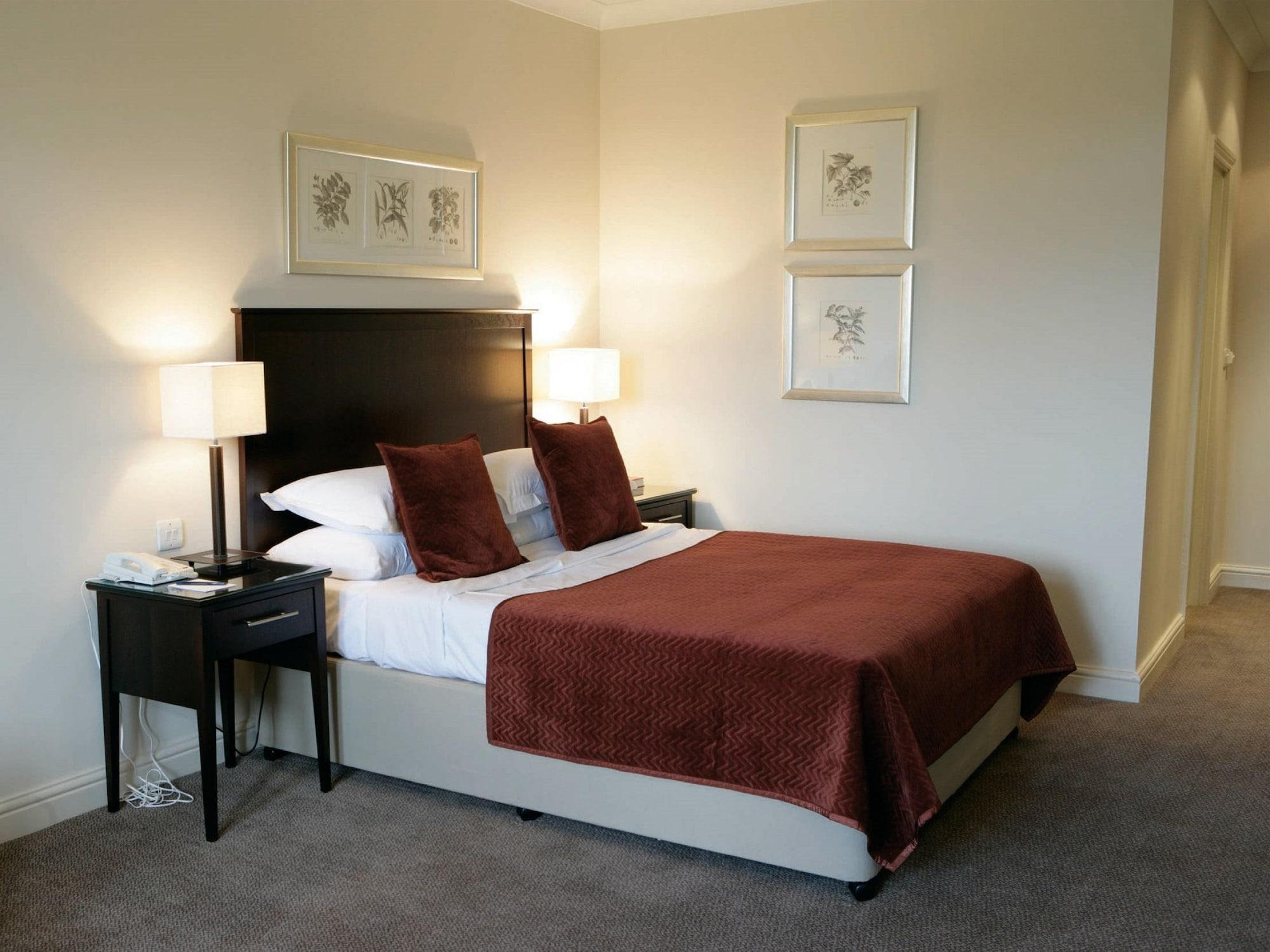 Macdonald Hill Valley Hotel, Spa & Golf Resort Whitchurch  Exteriör bild