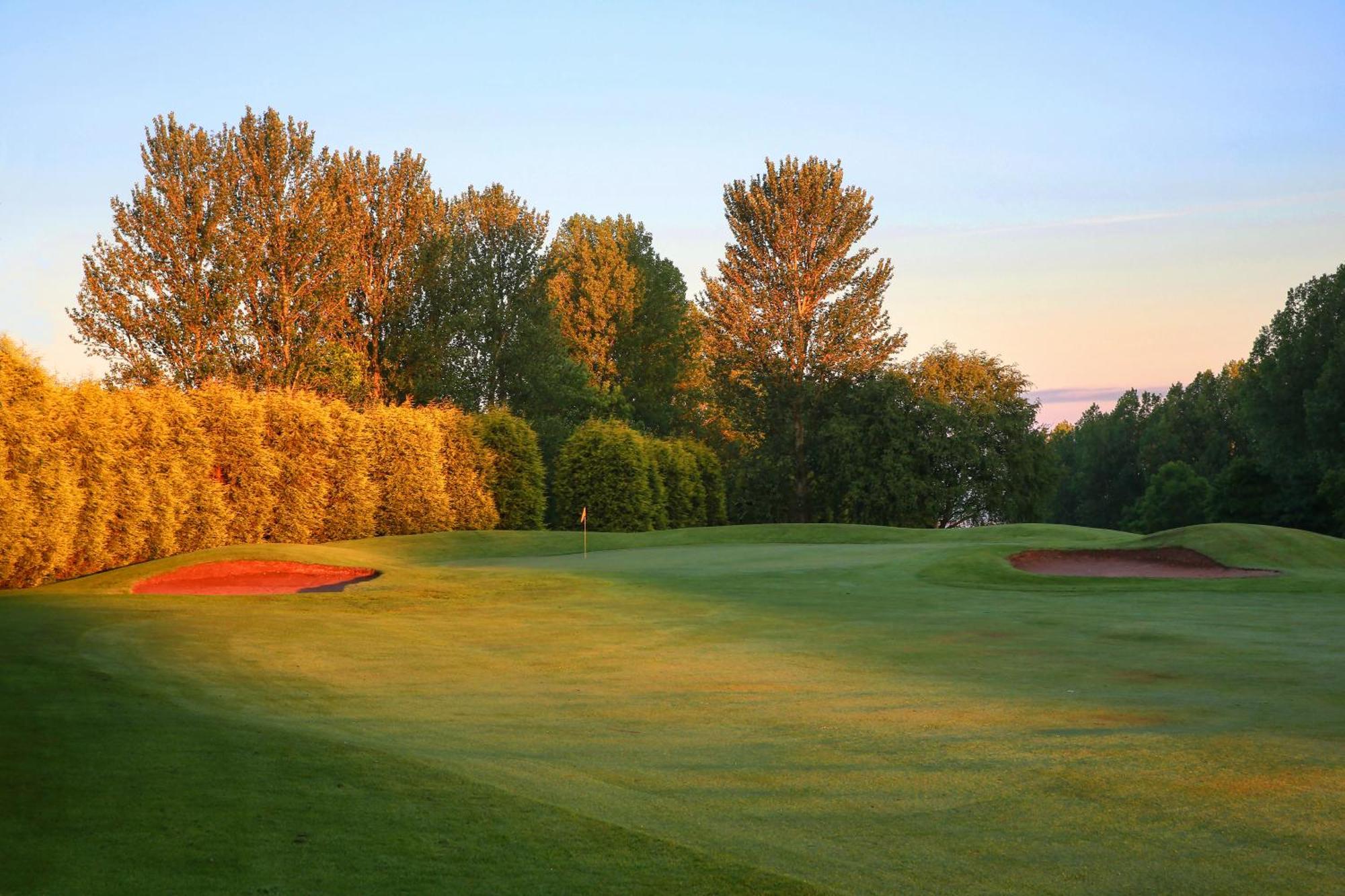 Macdonald Hill Valley Hotel, Spa & Golf Resort Whitchurch  Exteriör bild