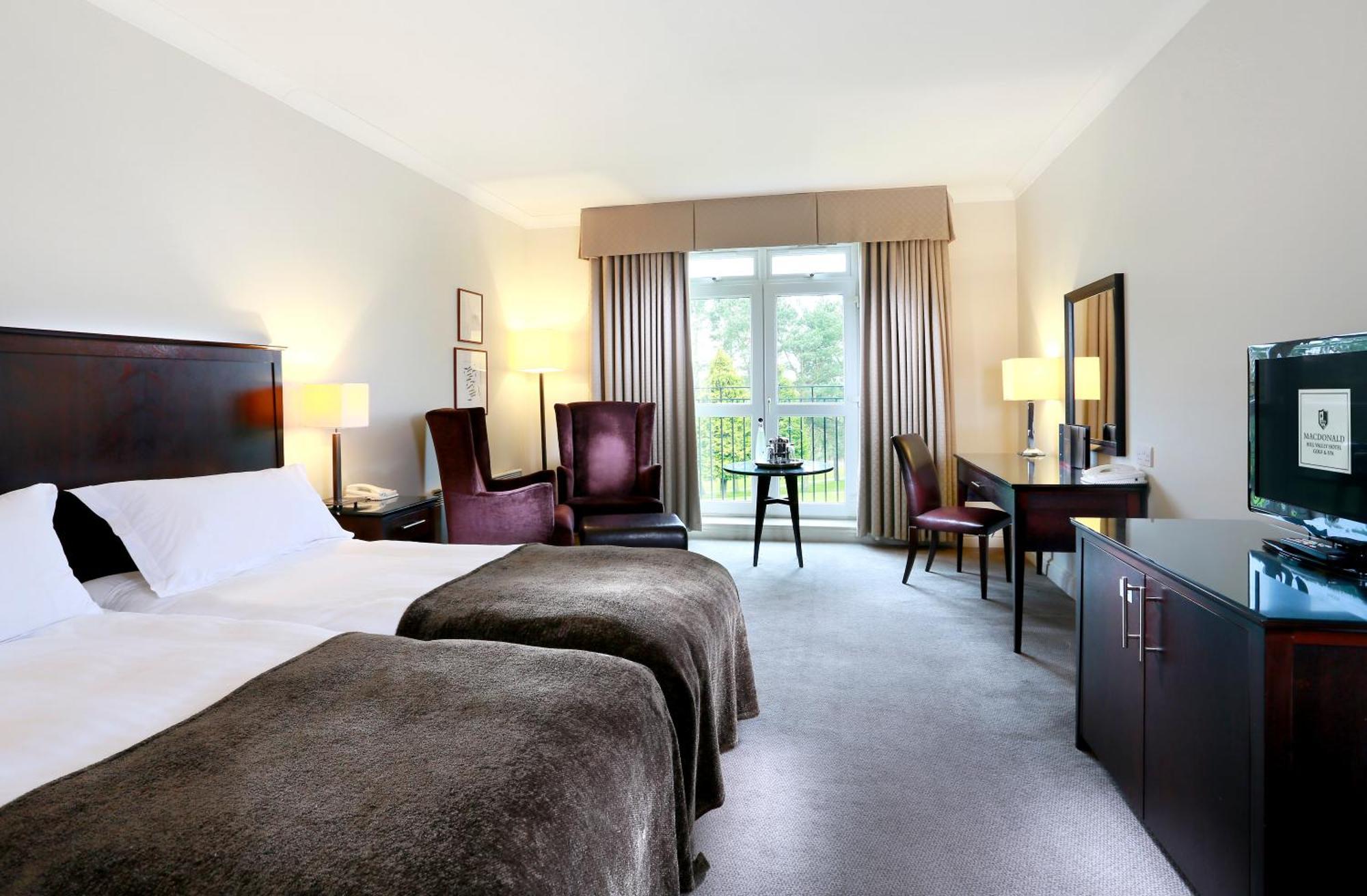 Macdonald Hill Valley Hotel, Spa & Golf Resort Whitchurch  Exteriör bild