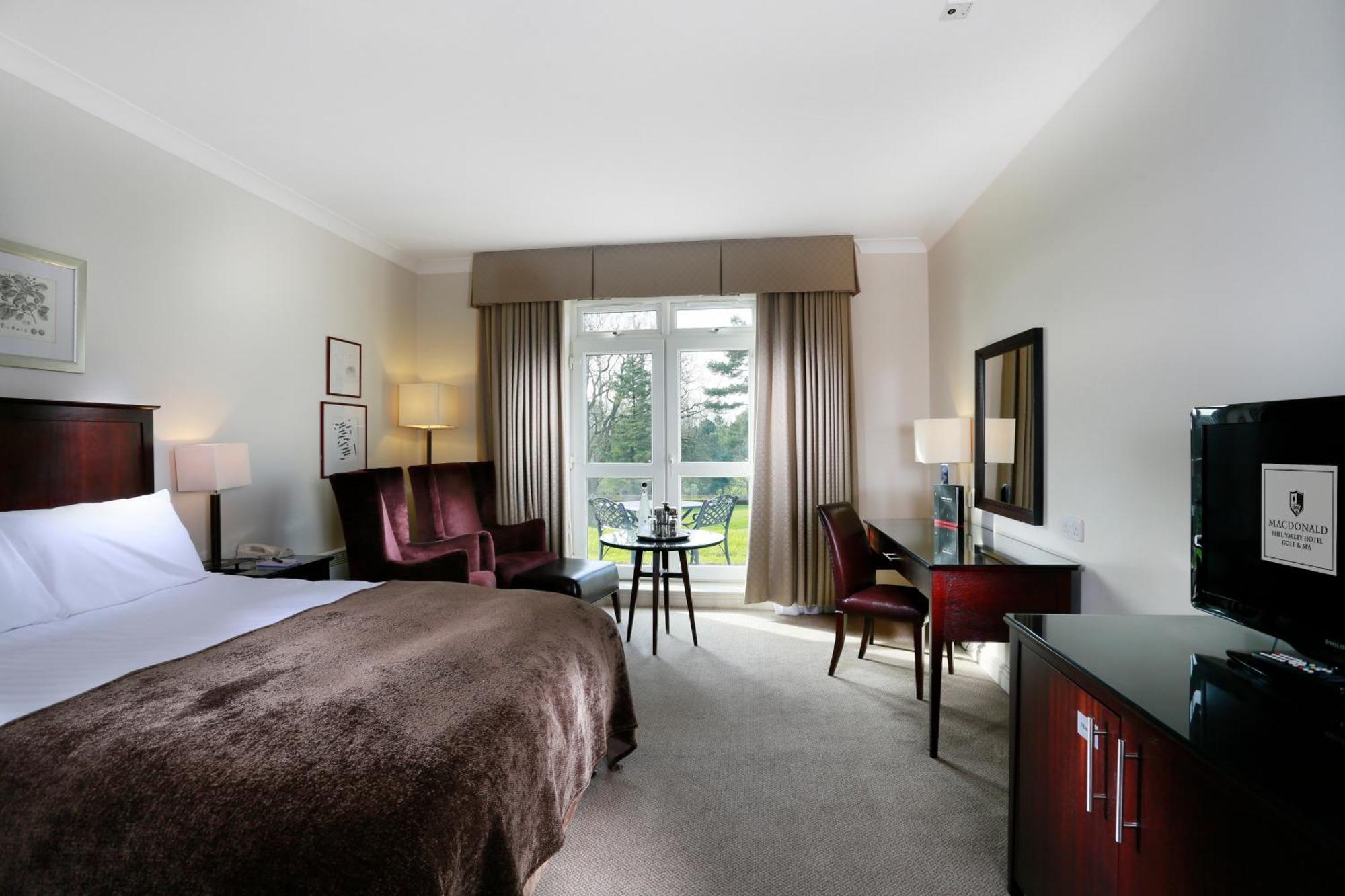 Macdonald Hill Valley Hotel, Spa & Golf Resort Whitchurch  Exteriör bild