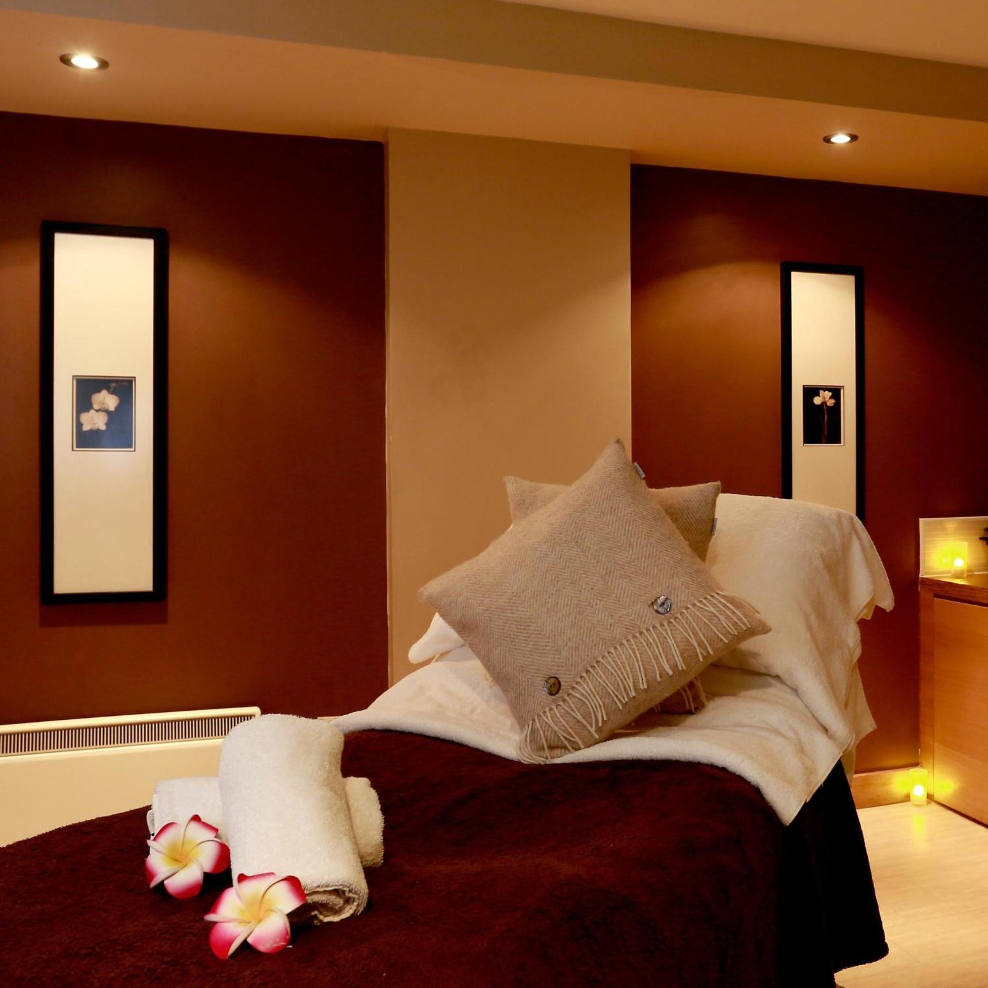 Macdonald Hill Valley Hotel, Spa & Golf Resort Whitchurch  Exteriör bild