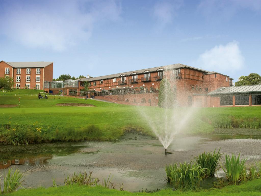 Macdonald Hill Valley Hotel, Spa & Golf Resort Whitchurch  Exteriör bild