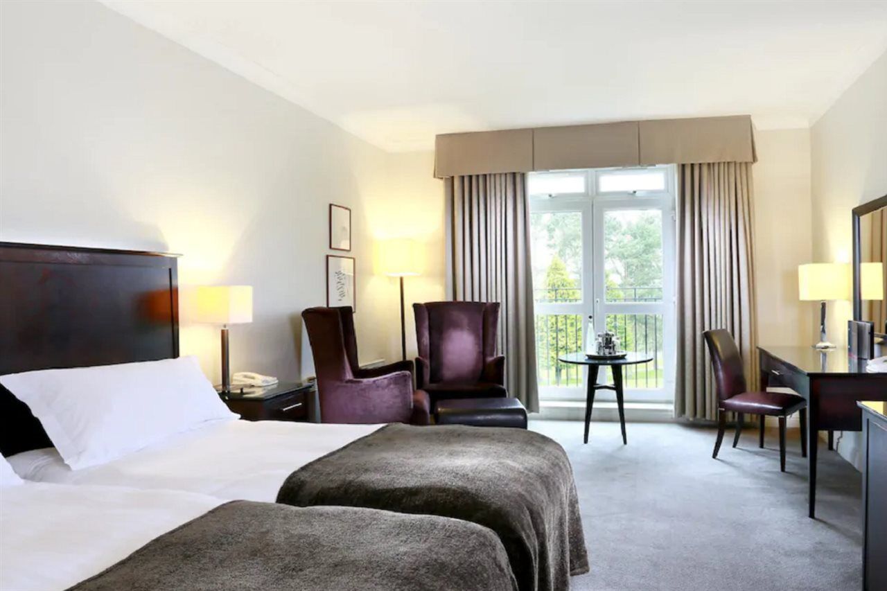 Macdonald Hill Valley Hotel, Spa & Golf Resort Whitchurch  Exteriör bild